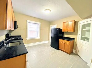 619 E Chelten Ave in Philadelphia, PA - Building Photo - Building Photo