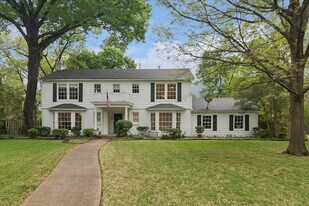 8106 San Benito Way in Dallas, TX - Building Photo