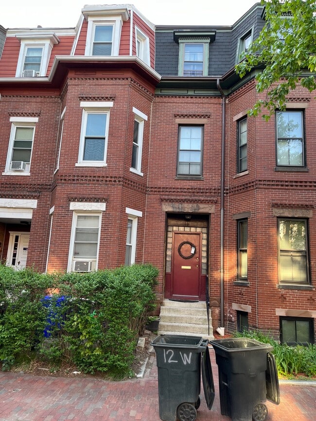 12 Wigglesworth St, Unit 1