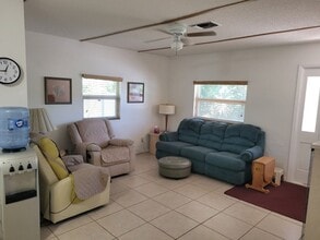 1833 Berg Rd in Holiday, FL - Building Photo - Building Photo