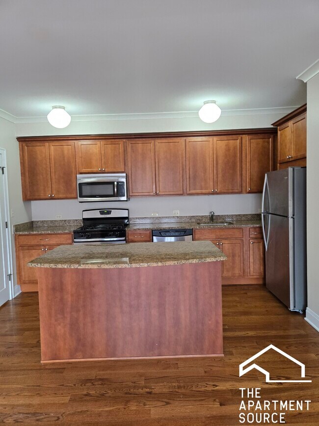 2704 W Ainslie St in Chicago, IL - Building Photo - Building Photo
