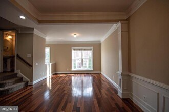 2444 Terra Cotta Cir in Herndon, VA - Building Photo - Building Photo