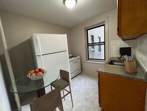 50 Reservoir Ave in Jersey City, NJ - Building Photo - Building Photo