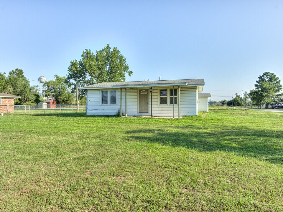 14871 NE 36th St in Choctaw, OK - Building Photo