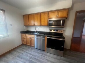 909 E Howard Ave in Milwaukee, WI - Building Photo - Building Photo