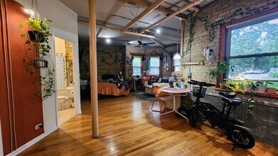 1919 W Berteau Ave in Chicago, IL - Building Photo - Building Photo