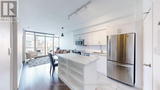 property at 126-2126 Simcoe St