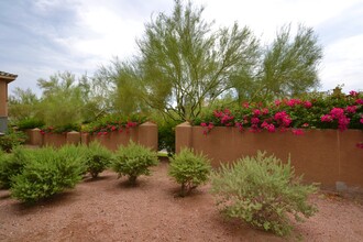 16013 S Desert Foothills Pky, Unit 1126 in Phoenix, AZ - Foto de edificio - Building Photo