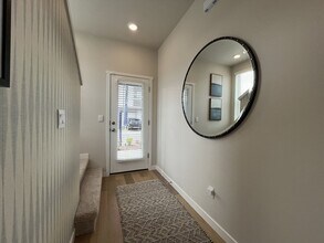 6598 SE Nasha St in Hillsboro, OR - Building Photo - Building Photo