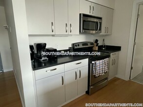 601 Albany St in Boston, MA - Building Photo - Building Photo