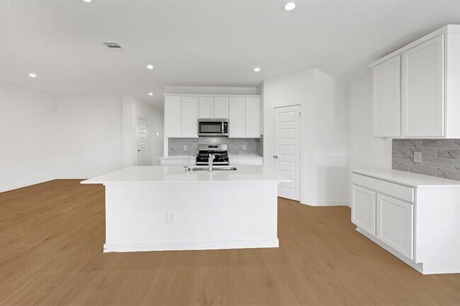property at 31623 Farlam Farms Trl
