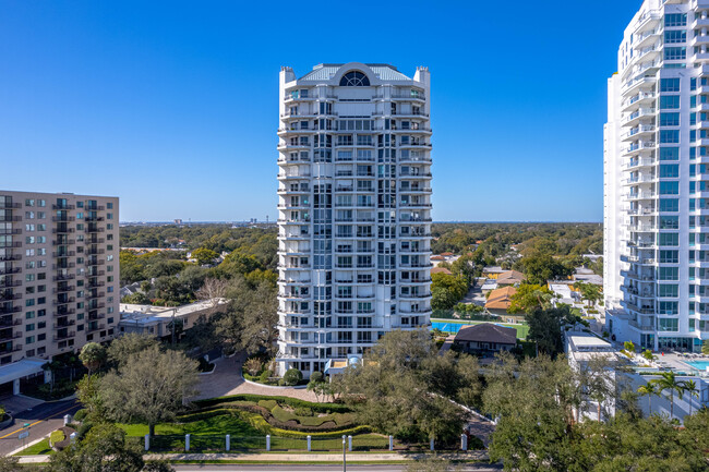 Bayshore Regency Condominiums in Tampa, FL - Building Photo - Building Photo