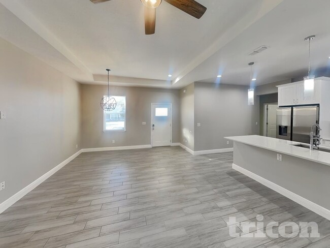 1725 18th St in Orange City, FL - Foto de edificio - Building Photo