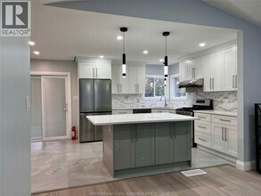 4395 Guppy Ct in Windsor, ON - Building Photo - Building Photo