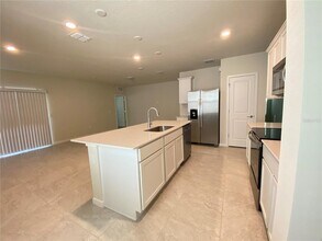 2110 Charming Ave in Davenport, FL - Building Photo - Building Photo