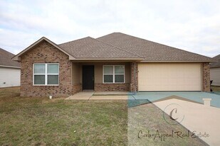 3800 Churchill Dr in Jonesboro, AR - Building Photo