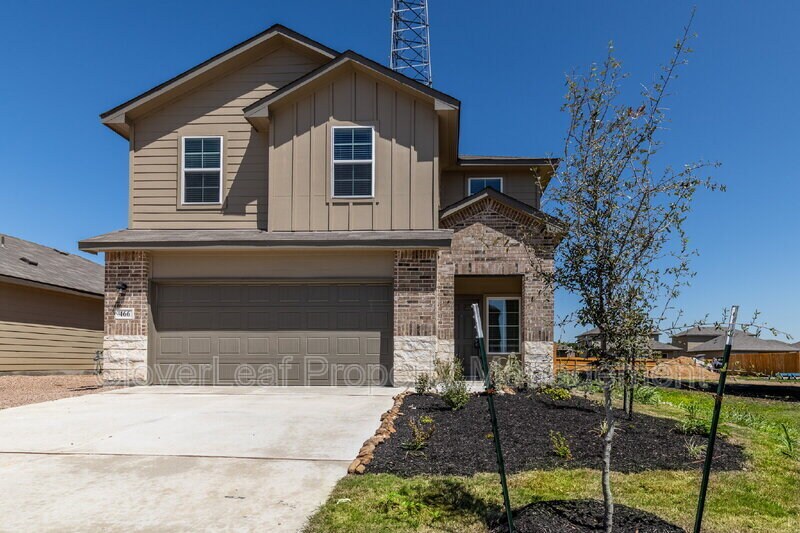 466 Orion Dr in New Braunfels, TX - Foto de edificio