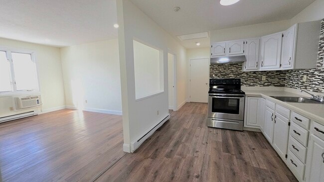 property at 8 Wall St