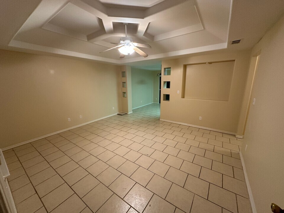 2201 N Dahlia St, Unit A in Pharr, TX - Building Photo