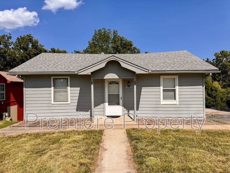 4311 N Spruce Ave in Kansas City, MO - Building Photo