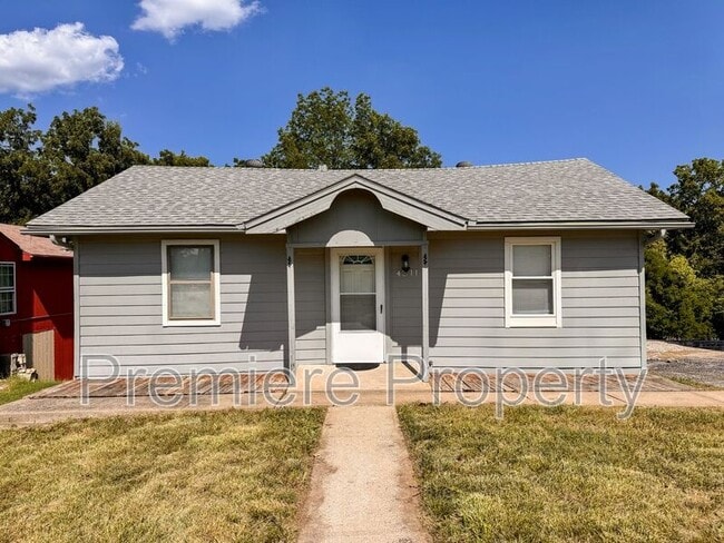 property at 4311 N Spruce Ave