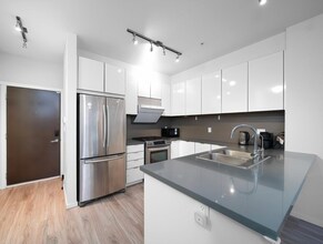 1135 Windsor Mews in Coquitlam, BC - Building Photo - Building Photo