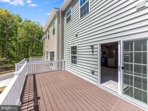 1124 Dovetail Cir in Fredericksburg, VA - Building Photo - Building Photo