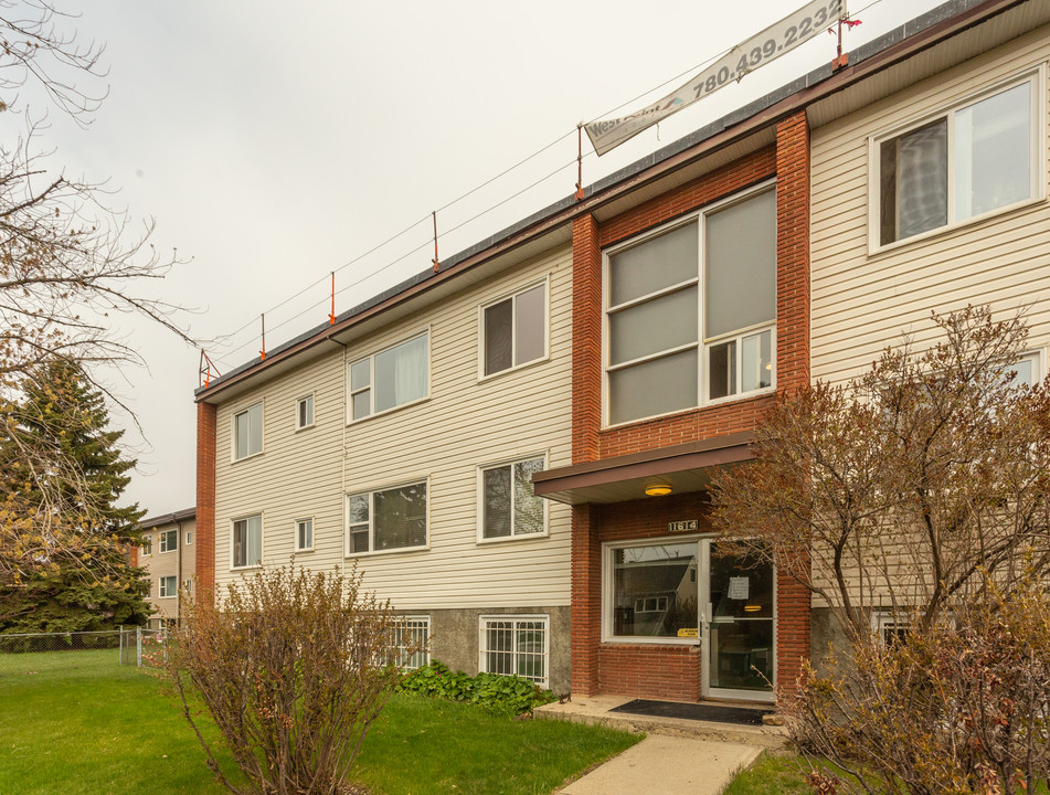 11614 112th Ave NW in Edmonton, AB - Building Photo