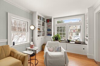 36 Joyce Rd in Medford, MA - Foto de edificio - Building Photo