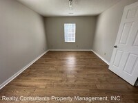 5844 Sir Knight Cir photo'