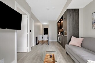 6 Spadina Ave. in Toronto, ON - Building Photo - Building Photo