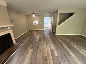 240 Jamil Rd in Columbia, SC - Building Photo - Building Photo