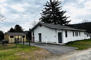 15 Hobson Rd in Port Jervis, NY - Building Photo