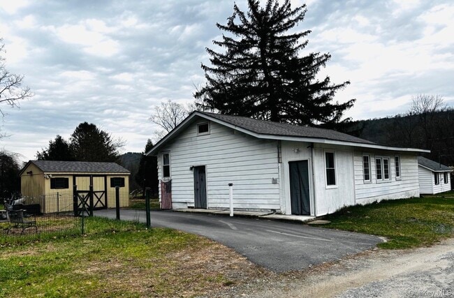 property at 15 Hobson Rd