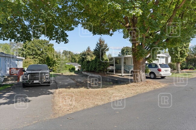 7800 E Alki Ave in Spokane Valley, WA - Building Photo - Building Photo