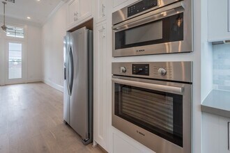 4057 Leeland St in Houston, TX - Building Photo - Building Photo