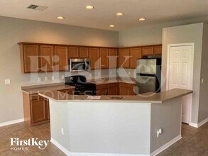 7976 113th Ave Cir E in Parrish, FL - Foto de edificio - Building Photo