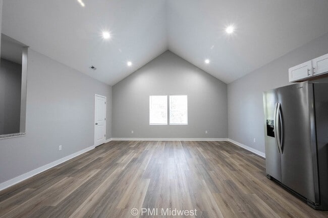 1841 Montcalm St in Indianapolis, IN - Building Photo - Building Photo