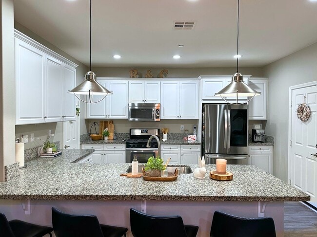 5053 S Heritage Paseo in Ontario, CA - Foto de edificio - Building Photo