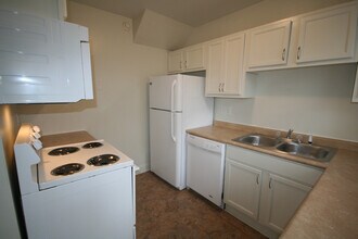 1413 Clarendon St in Durham, NC - Building Photo - Building Photo