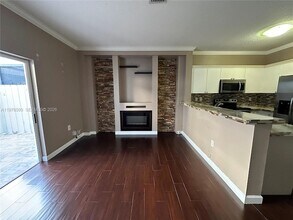 2221 SE 24th Pl in Homestead, FL - Foto de edificio - Building Photo