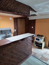 5739 Winnetka Ave in Woodland Hills, CA - Building Photo - Building Photo