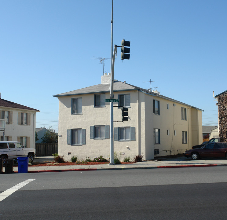 12429 San Pablo Ave in Richmond, CA - Building Photo