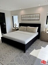 201 S Bedford Dr in Beverly Hills, CA - Foto de edificio - Building Photo