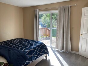 5917 Prosperity Dr in Anchorage, AK - Building Photo - Building Photo