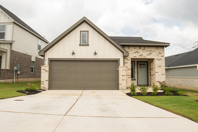 416 Lone Cedar Rd in Marble Falls, TX - Building Photo - Building Photo