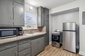 4135 Jackman Rd in Toledo, OH - Building Photo - Building Photo