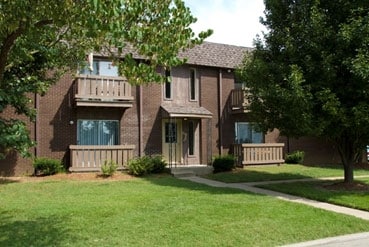 Page Crossing Apartments in Springfield, MO - Foto de edificio