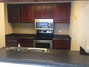 3481 Lakeside Dr NE in Atlanta, GA - Building Photo - Building Photo