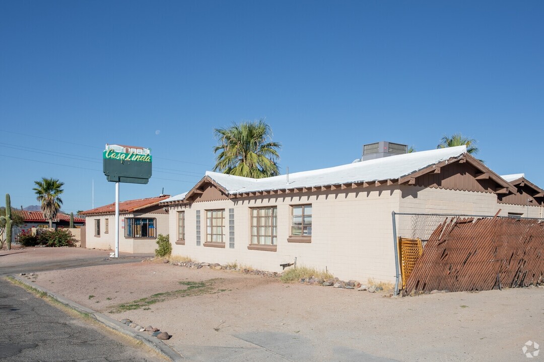 232 W Flores St in Tucson, AZ - Foto de edificio